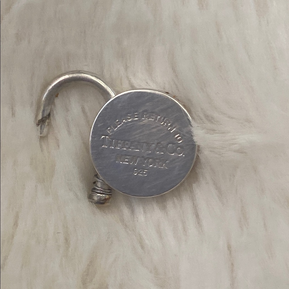 Tiffany & Co. Round Lock Pendant - Picture 4 of 6